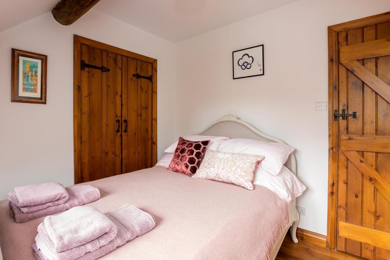 Granary Cottage - Luxury Barn Conversion Weston Subedge Екстериор снимка