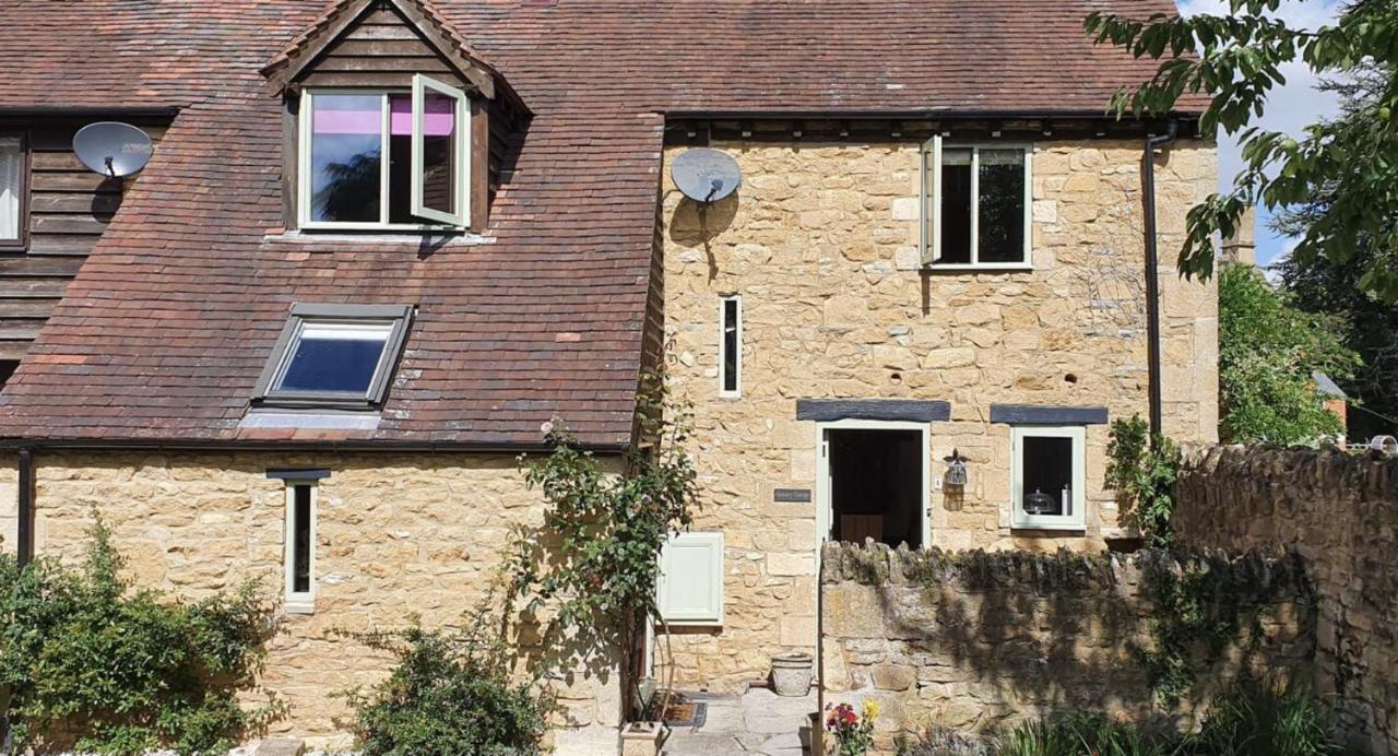 Granary Cottage - Luxury Barn Conversion Weston Subedge Екстериор снимка